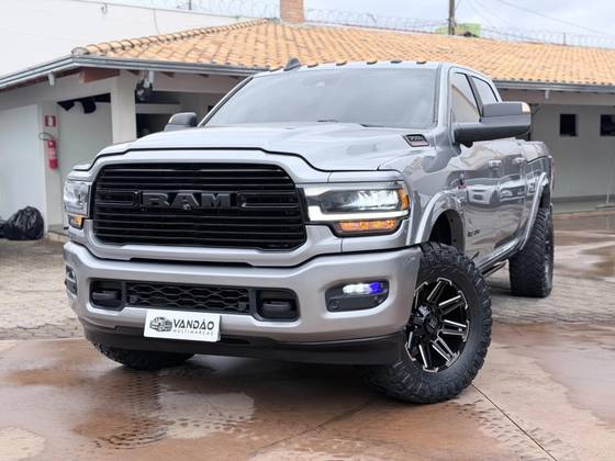 RAM 3500 6.7 I6 TURBO DIESEL LARAMIE NIGHT EDITION CD 4X4 AUTOMÁTICO RAM 3500 6.7 I6 TURBO DIESEL LARAMIE NIGHT EDITION CD 4X4 AUTOMÁTICO